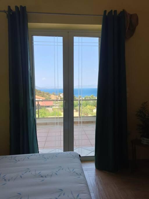 Ολόκληρος Όροφος Αγροτική Οικία Apartment Неос Пиргос Екстериор снимка